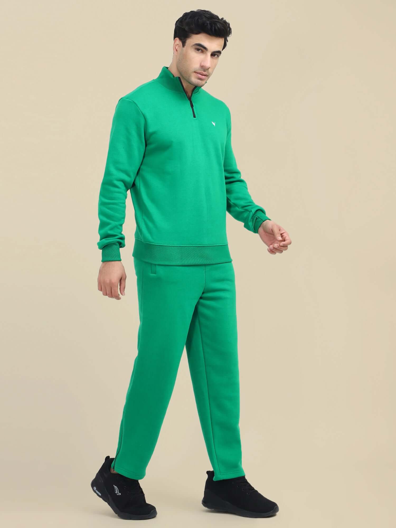 Amswan Men'S Green Cord Set: Half Zipper Sweatshirt & Sweatpants For Ultimate Comfort And Style
