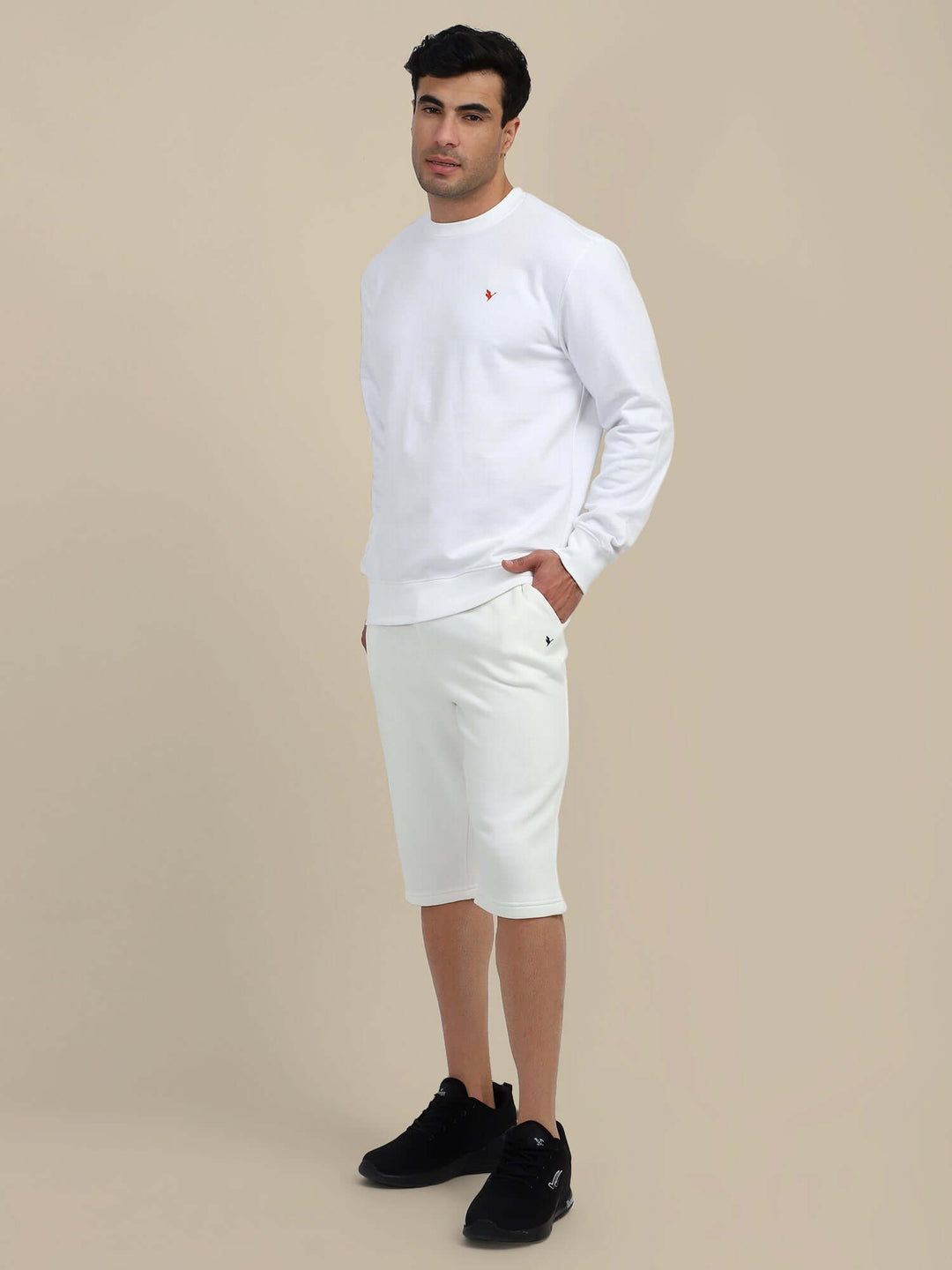 Men'S White Sweatshirt With Shorts Cord Set