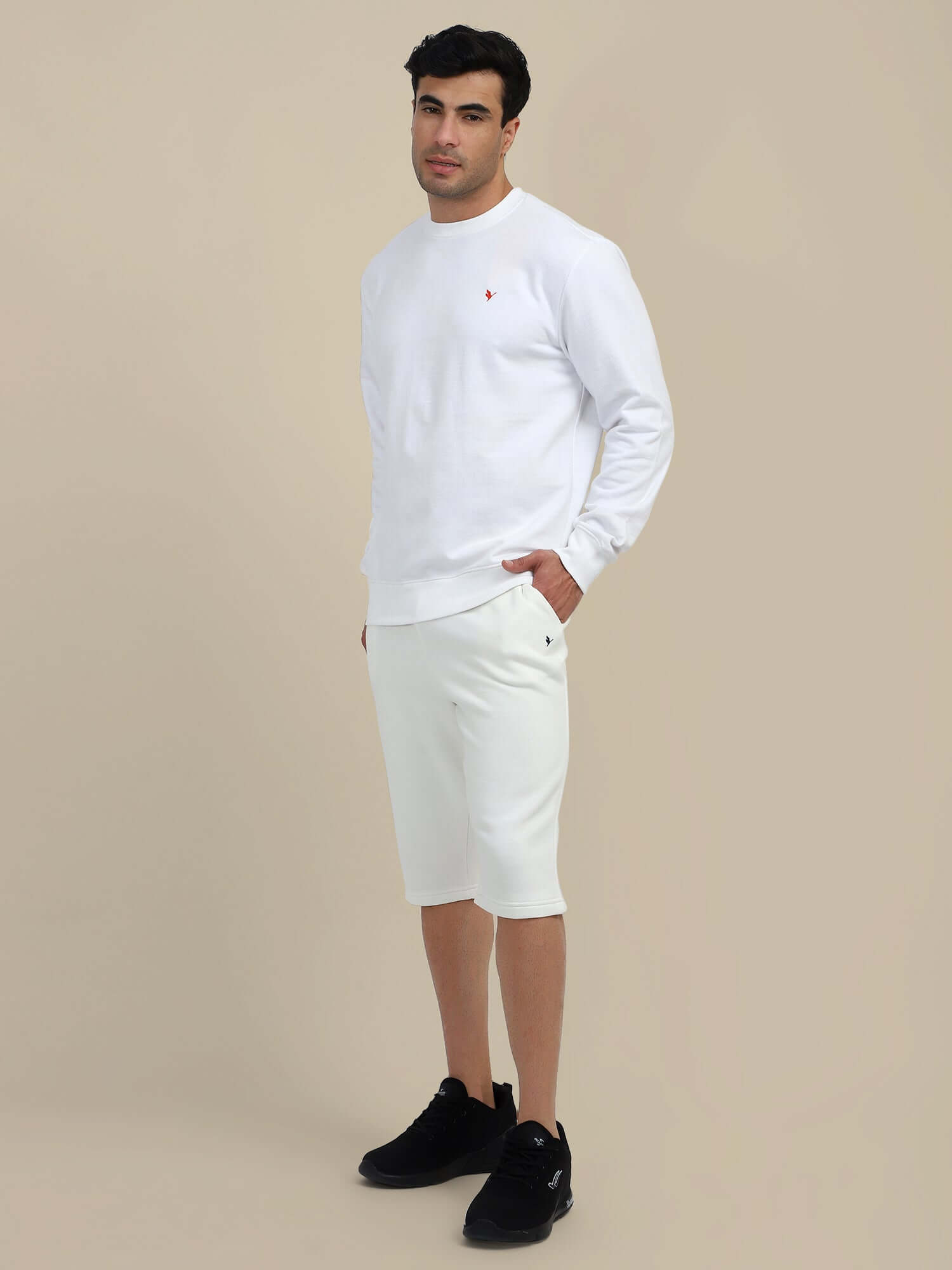 Men'S White Sweatshirt With Shorts Cord Set
