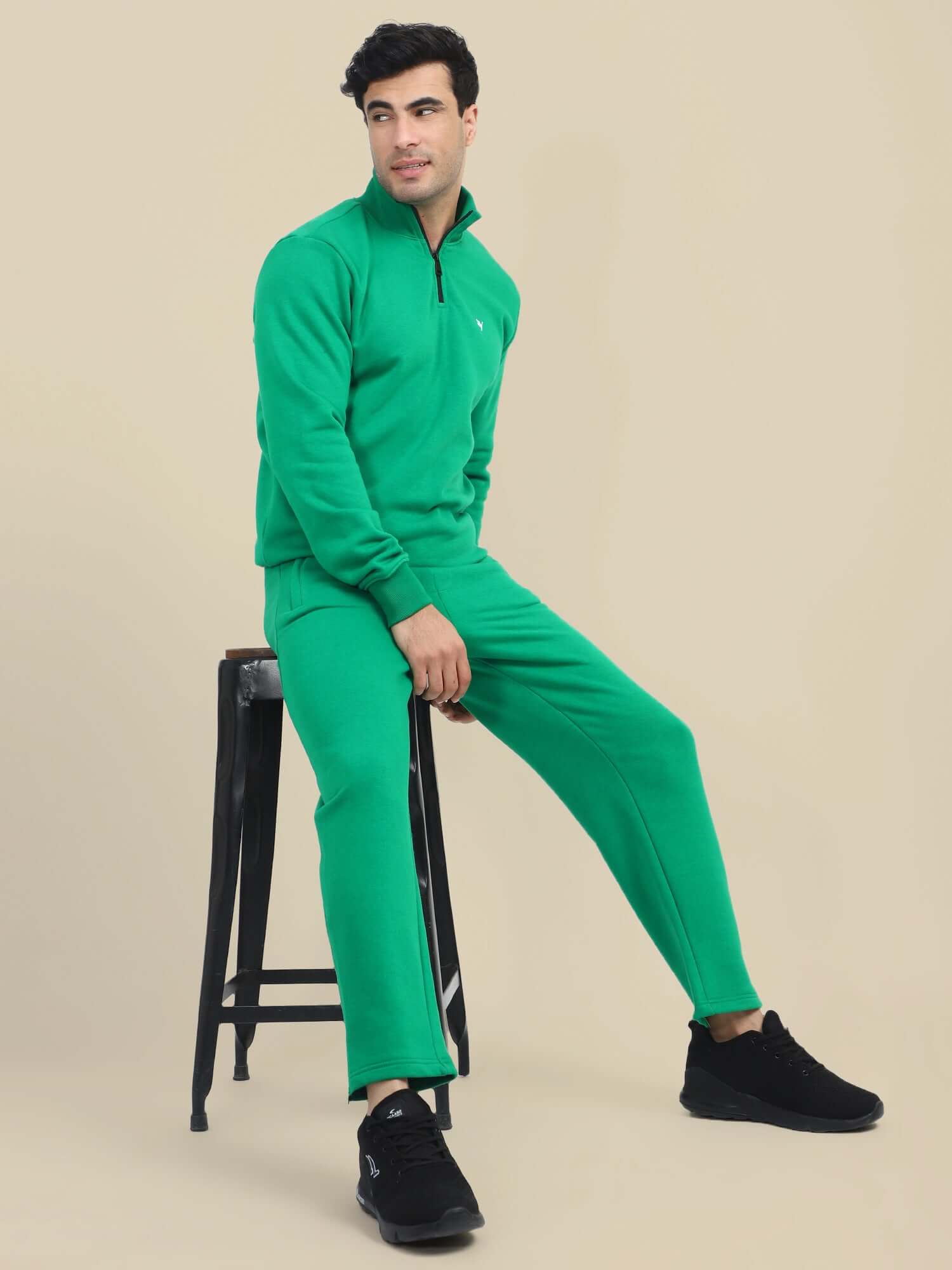 Amswan Men'S Green Cord Set: Half Zipper Sweatshirt & Sweatpants For Ultimate Comfort And Style