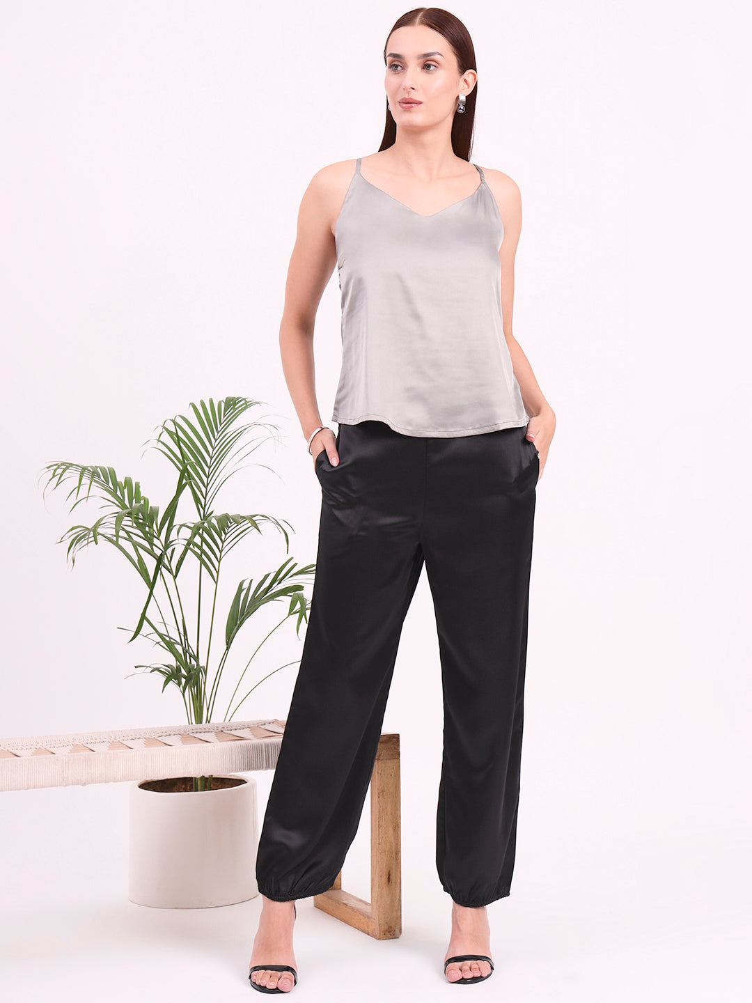 Women's European Satin V-Neck Sleeveless Top